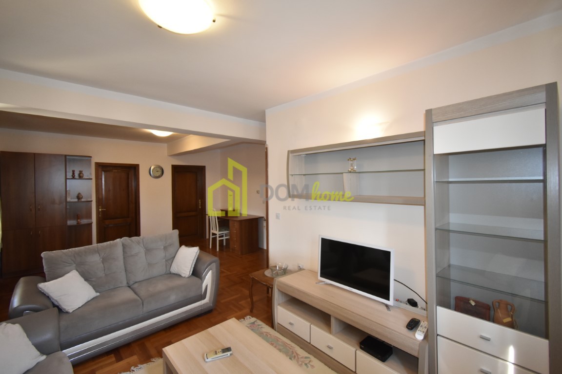 Jednosoban stan 65m2, Preko Morače